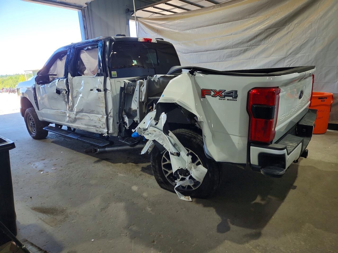 2024 Ford F250 Super Duty - Фото 2