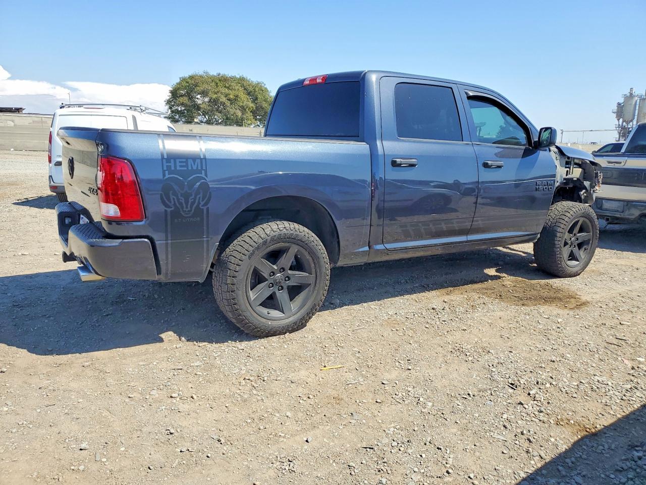 2016 Ram 1500 St - Image 3