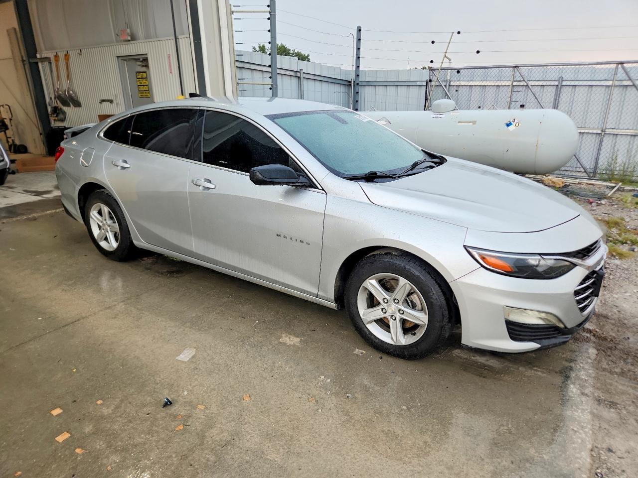 2019 Chevrolet Malibu Ls - Фото 4