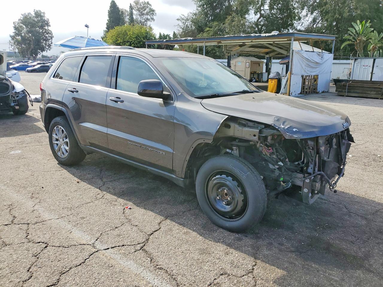 2021 Jeep Grand Cherokee Laredo - Image 4