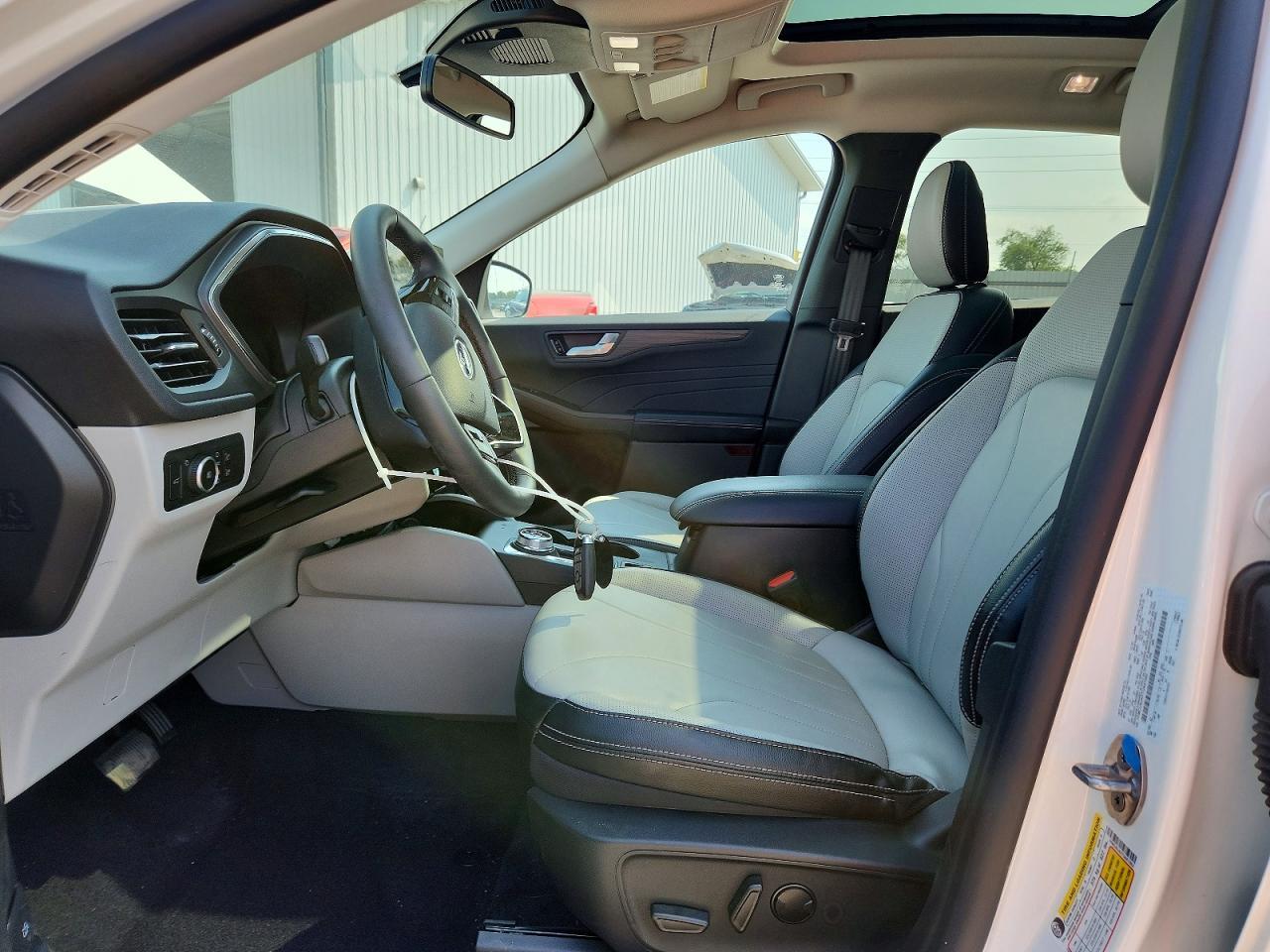 2026 Ford Escape Platinum - Image 7