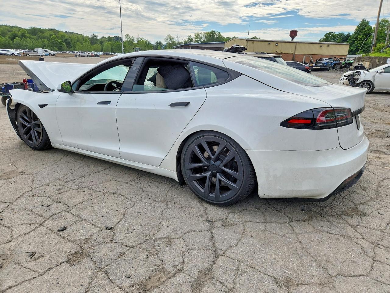 2024 Tesla Model S - Фото 2