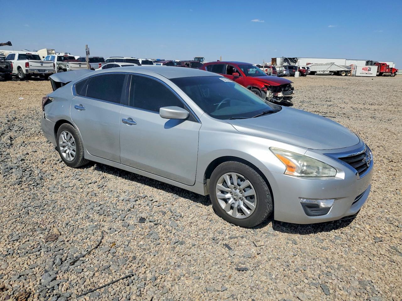 2014 Nissan Altima 2.5 S - Фото 4