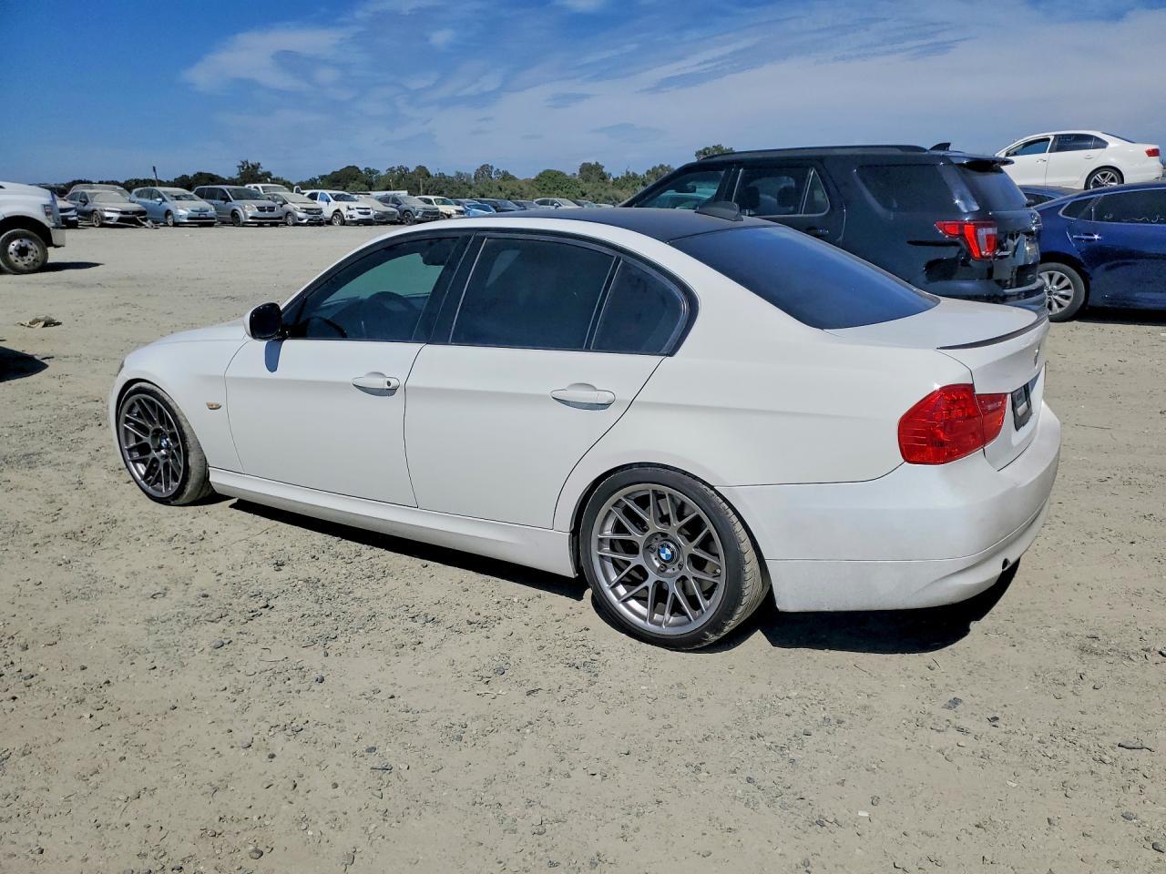 2011 BMW 335 D - Фото 2