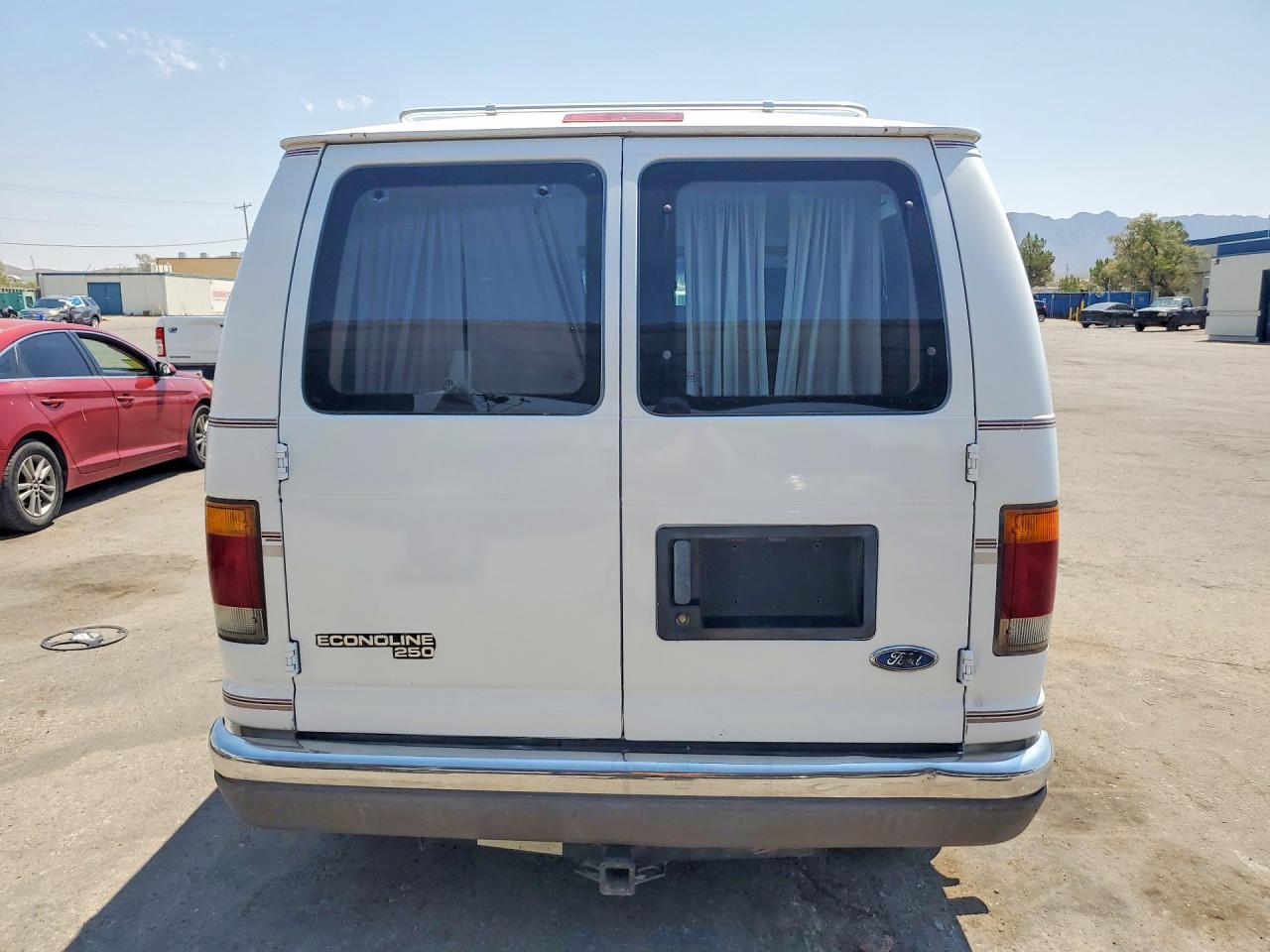 1994 Ford Econoline E150 Van - Image 6