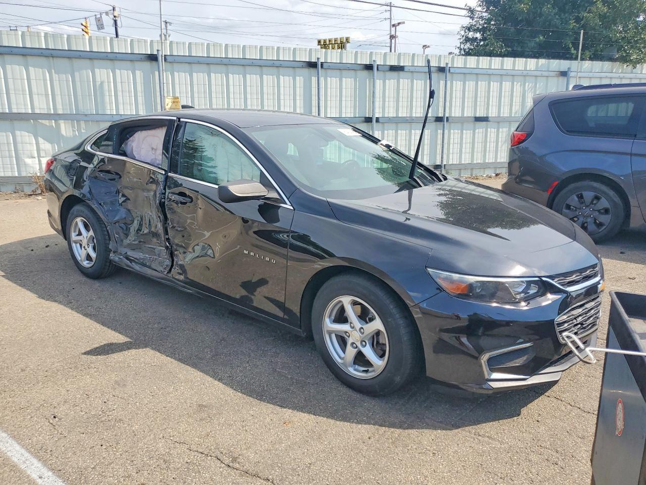 2018 Chevrolet Malibu Ls - Фото 4