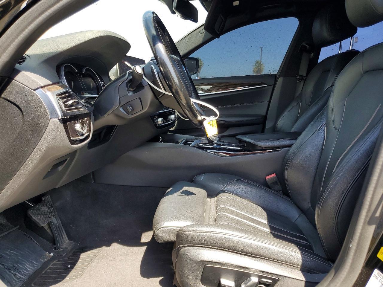 2019 BMW 530 I - Фото 7
