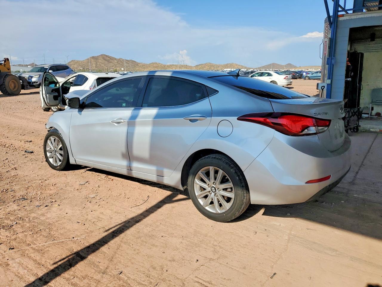 2015 Hyundai Elantra Se - Фото 2