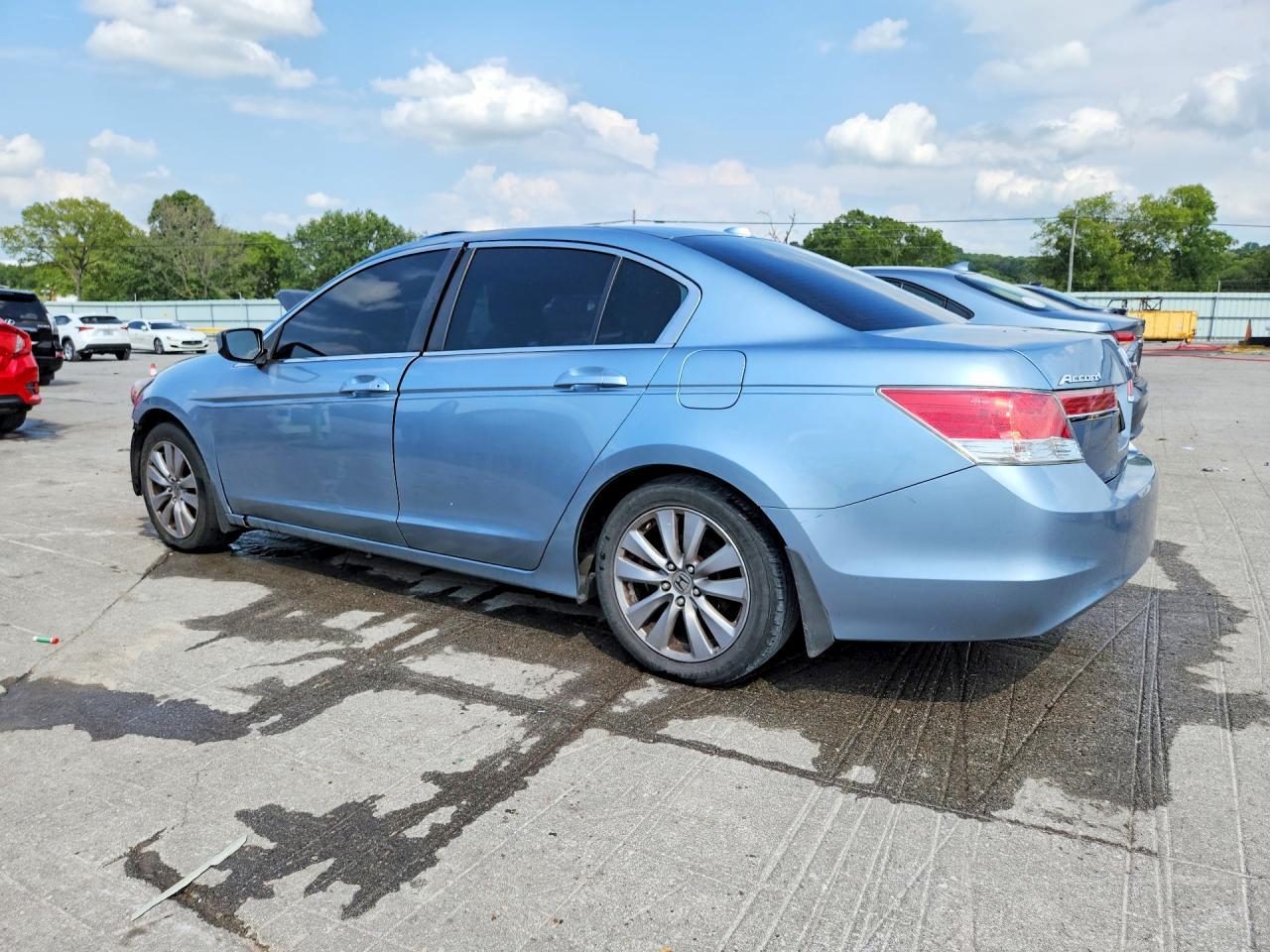 2011 Honda Accord Exl - Image 2