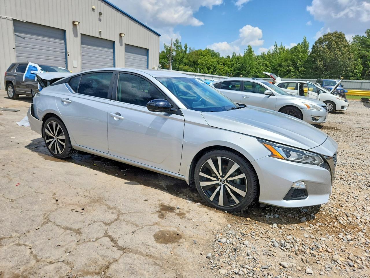 2021 Nissan Altima Sr - Фото 4
