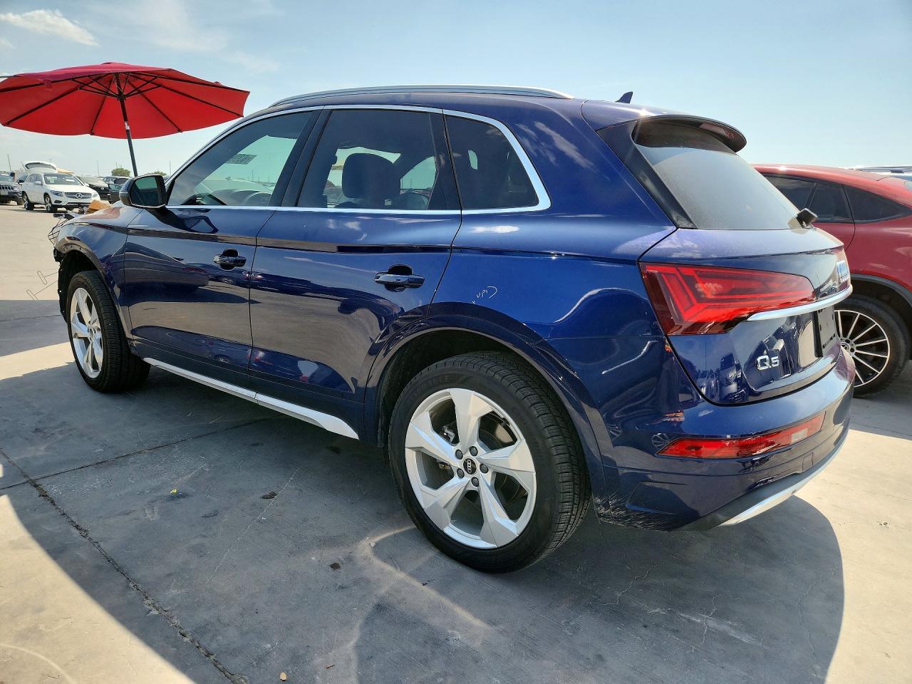 2021 Audi Q5 Premium Plus - Фото 2