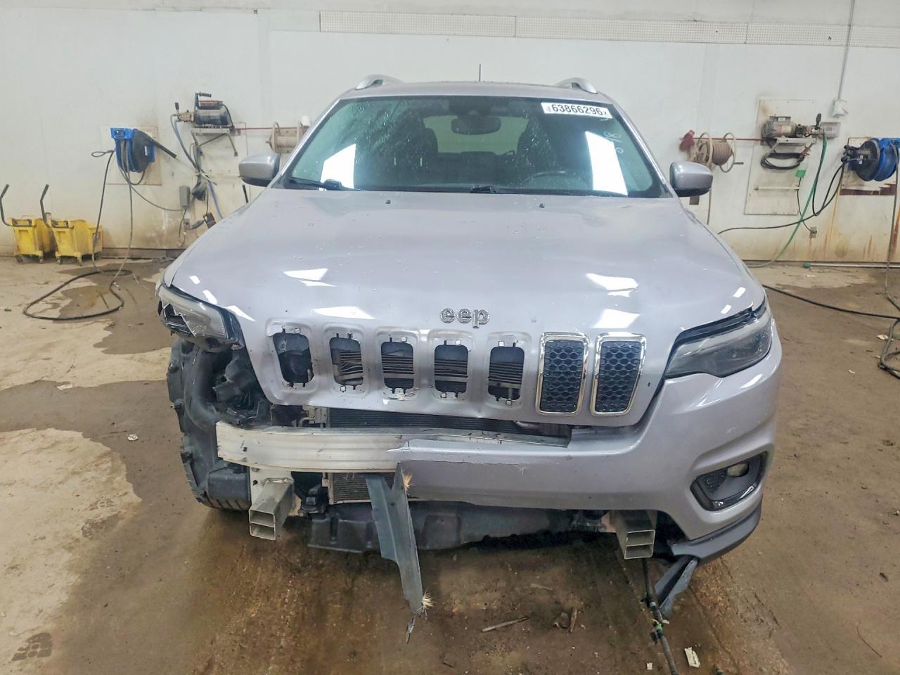 2021 Jeep Cherokee Latitude Lux - Image 5