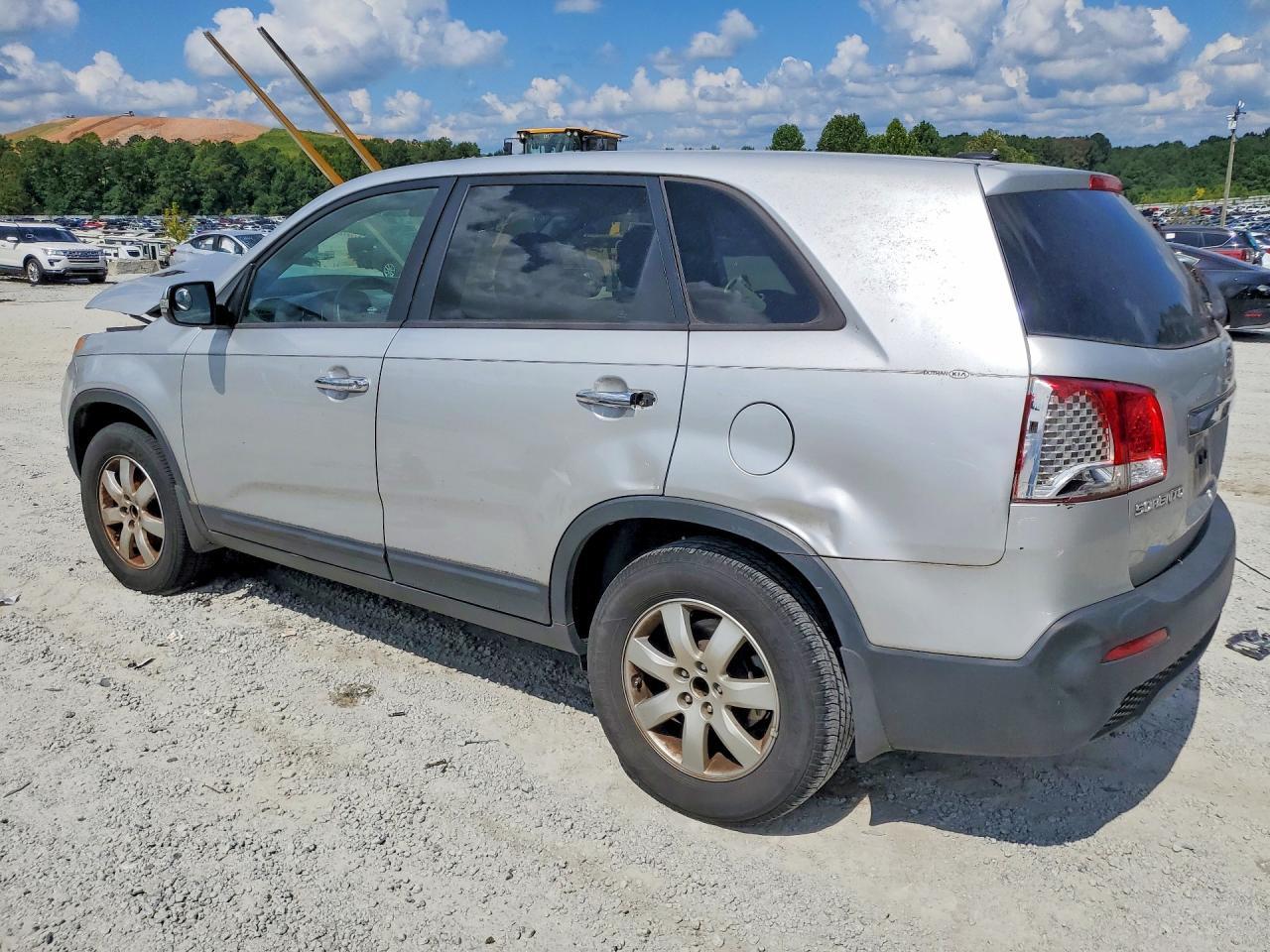 2012 Kia Sorento Lx - Image 2