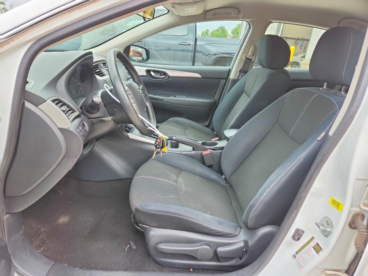 2016 Nissan Sentra S - Image 7