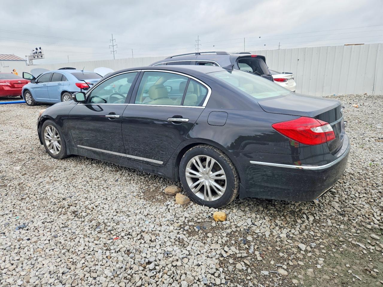2014 Hyundai Genesis 3.8L - Фото 2