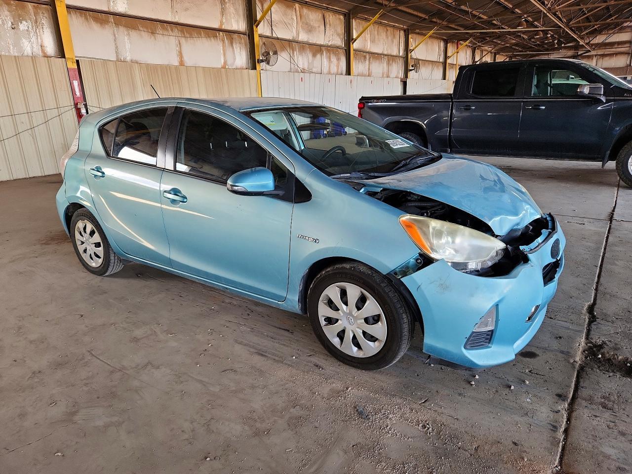 2013 Toyota Prius C Two - Image 4