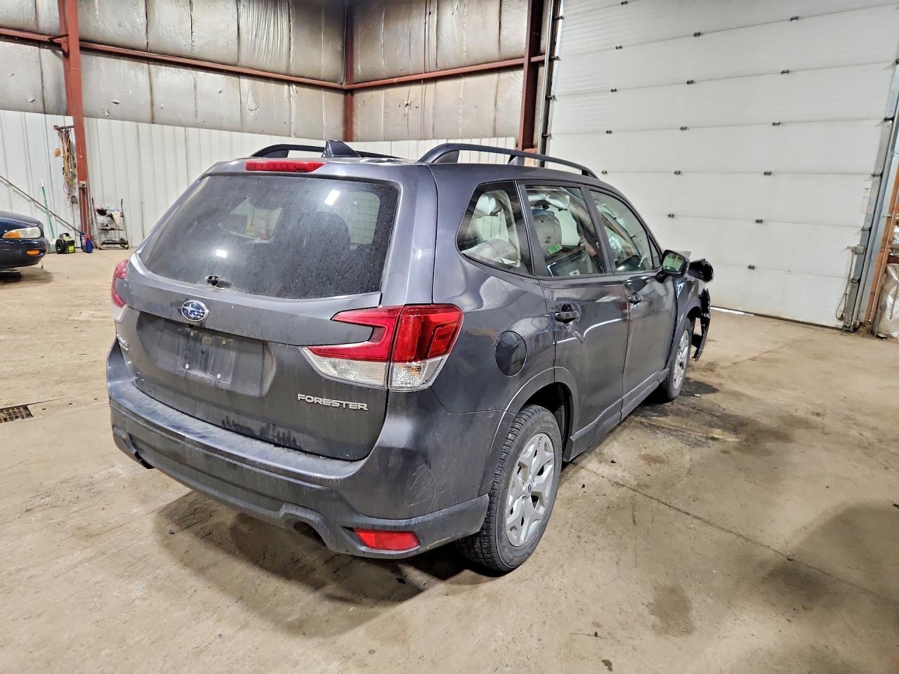 2020 Subaru Forester - Фото 3