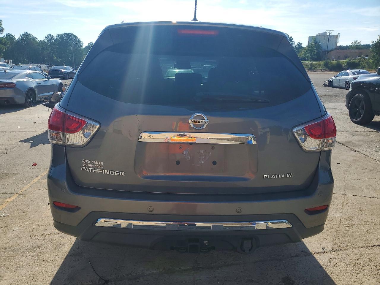2016 Nissan Pathfinder Platinum - Фото 6