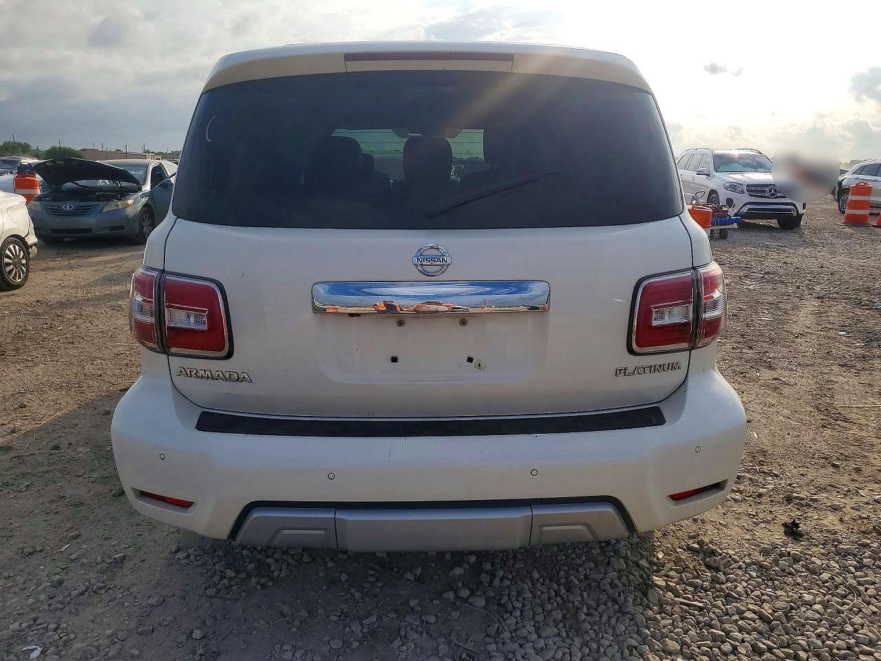 2018 Nissan Armada Platinum - Фото 6