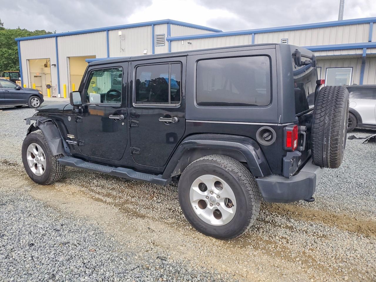 2013 Jeep Wrangler Unlimited Sahara - Image 2