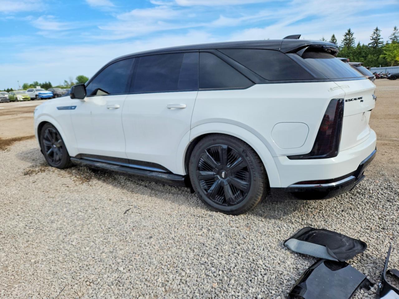 2025 Cadillac Escalade Iq Sport-2 - Image 2
