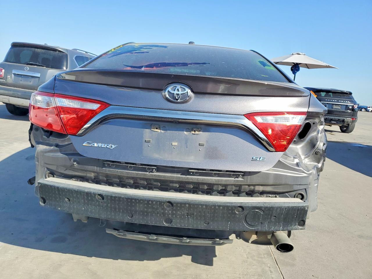 2015 Toyota Camry Se - Image 6
