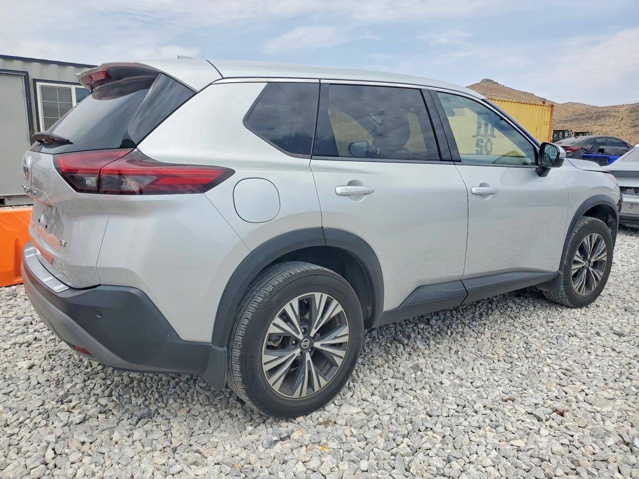 2021 Nissan Rogue Sv - Фото 3