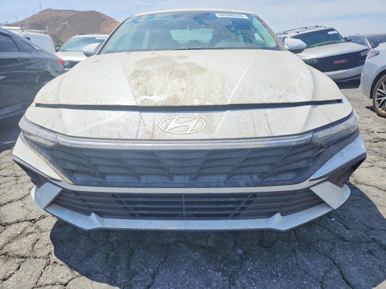 2024 Hyundai Elantra Blue - Фото 5