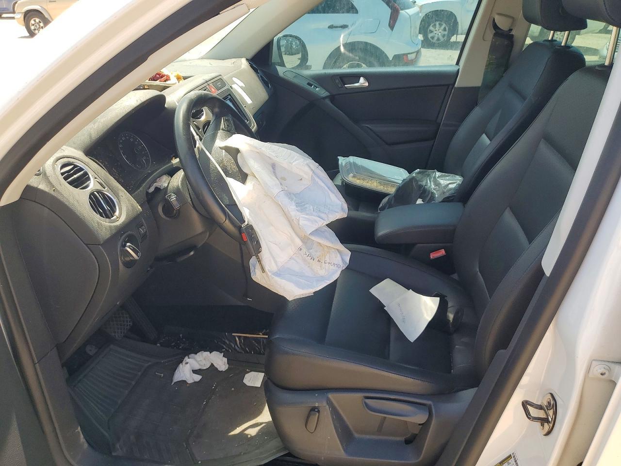 2011 Volkswagen Tiguan S - Фото 7