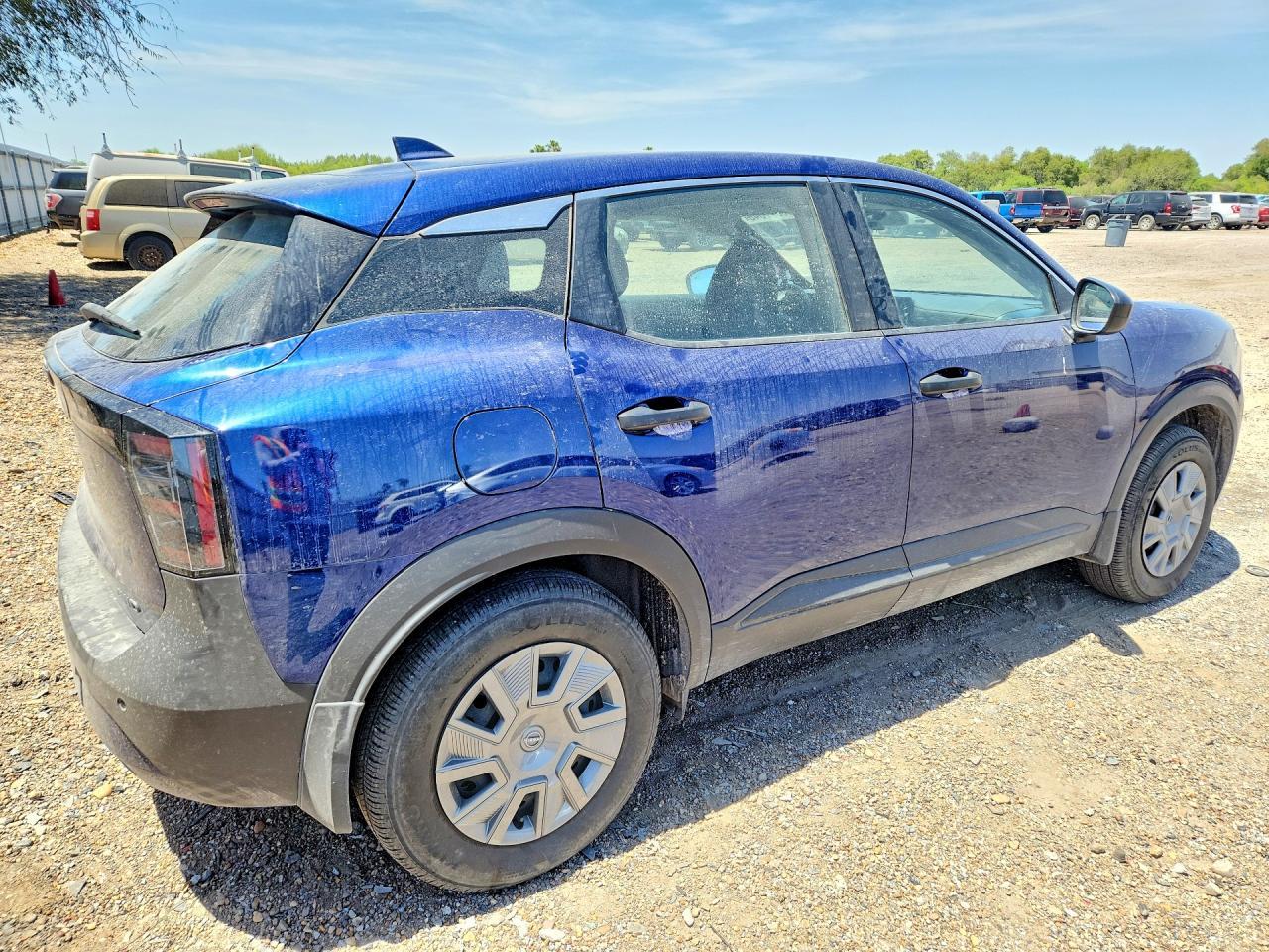 2025 Nissan Kicks S - Фото 3