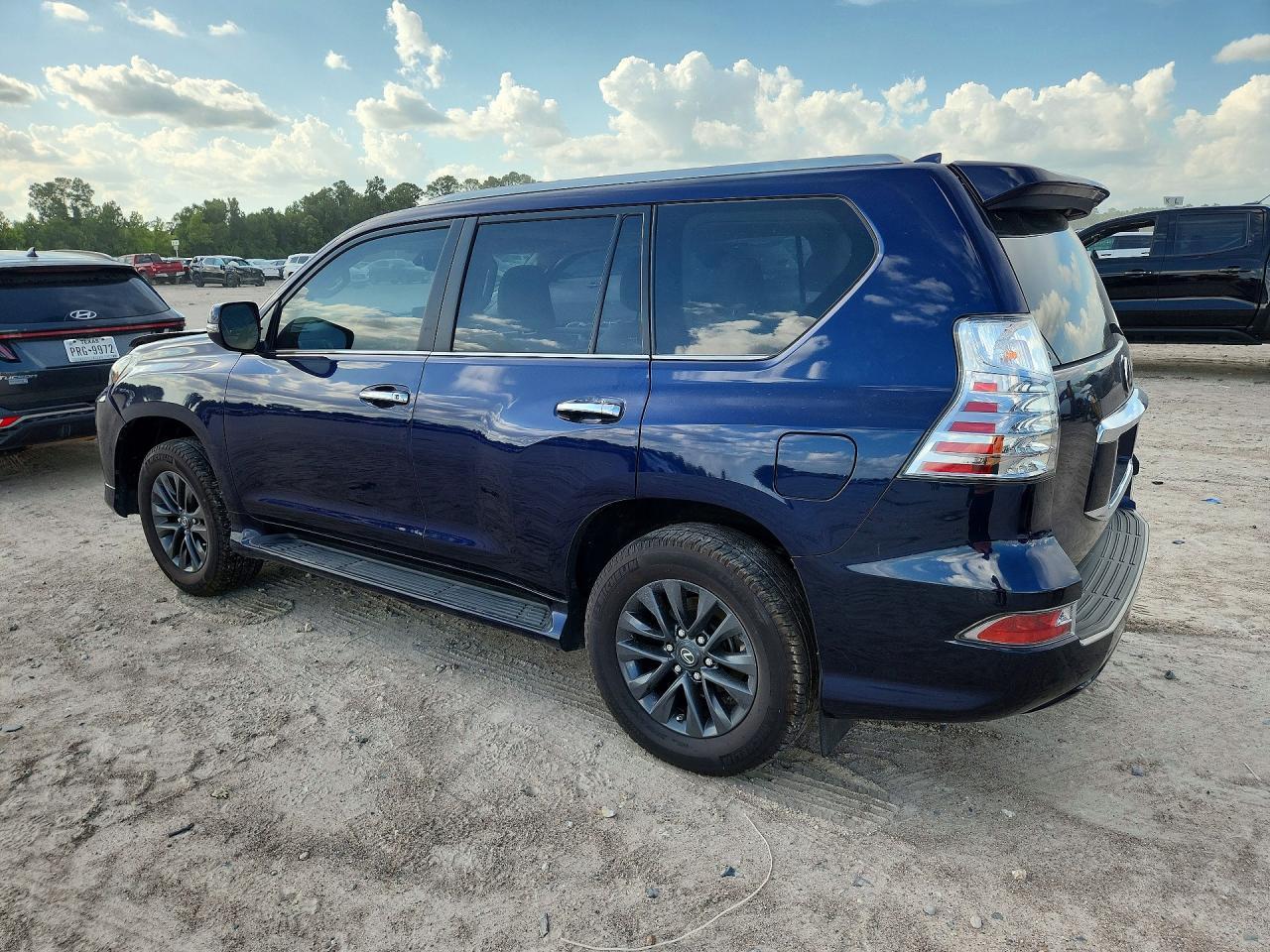 2023 Lexus Gx 460 Base - Image 2