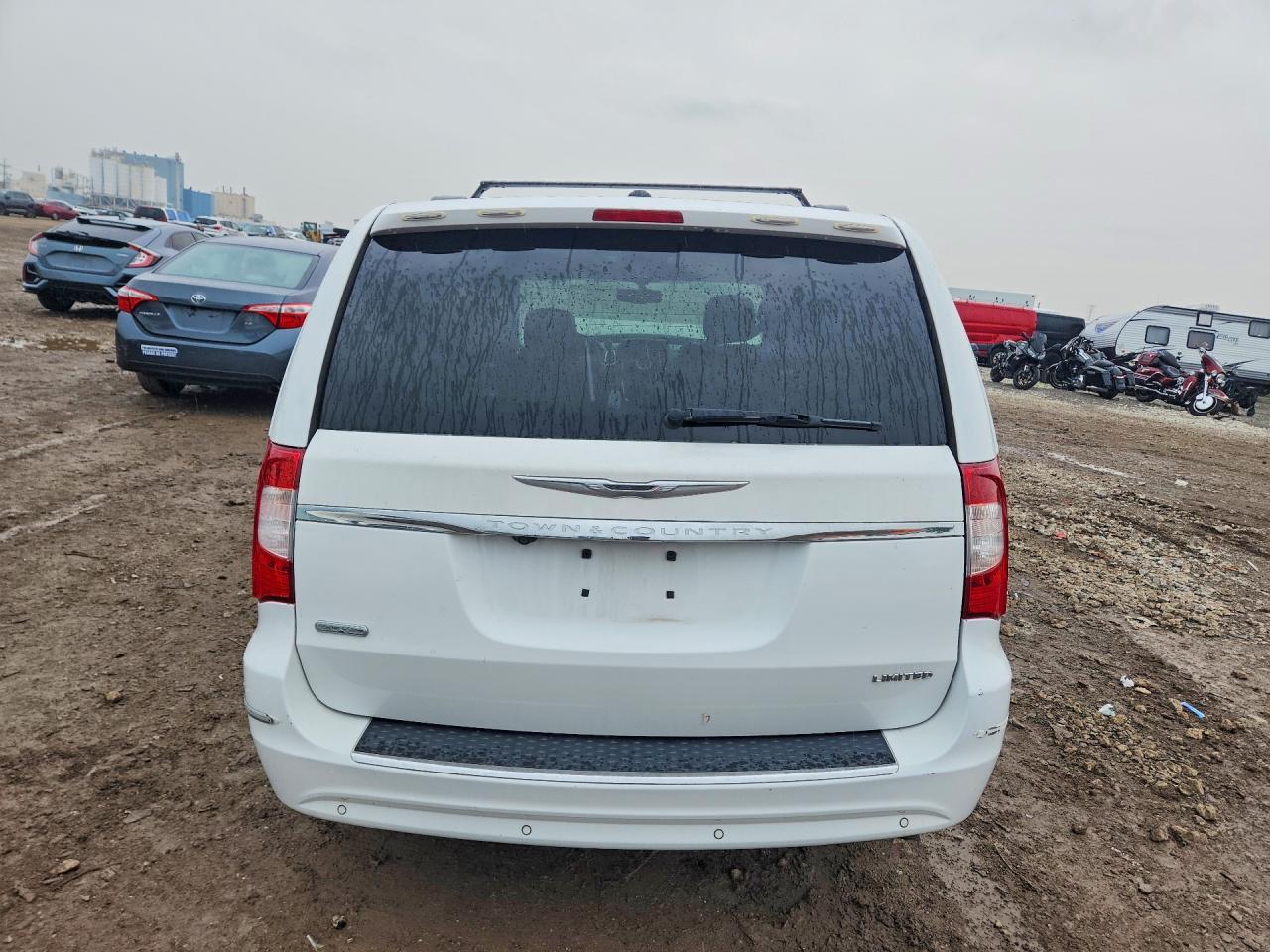 2016 Chrysler Town & Country Limited - Фото 6