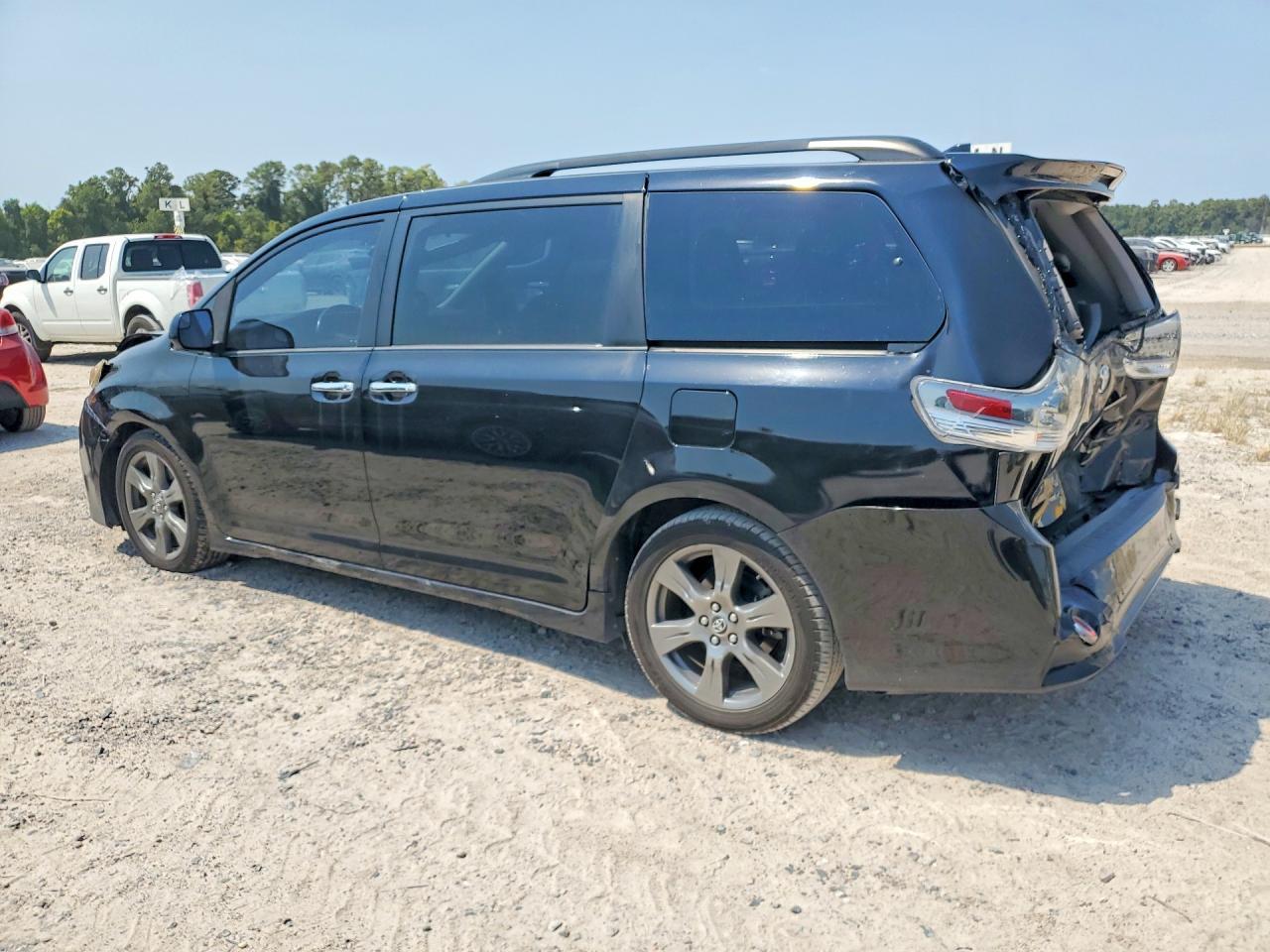 2018 Toyota Sienna Se 8-Passenger - Фото 2
