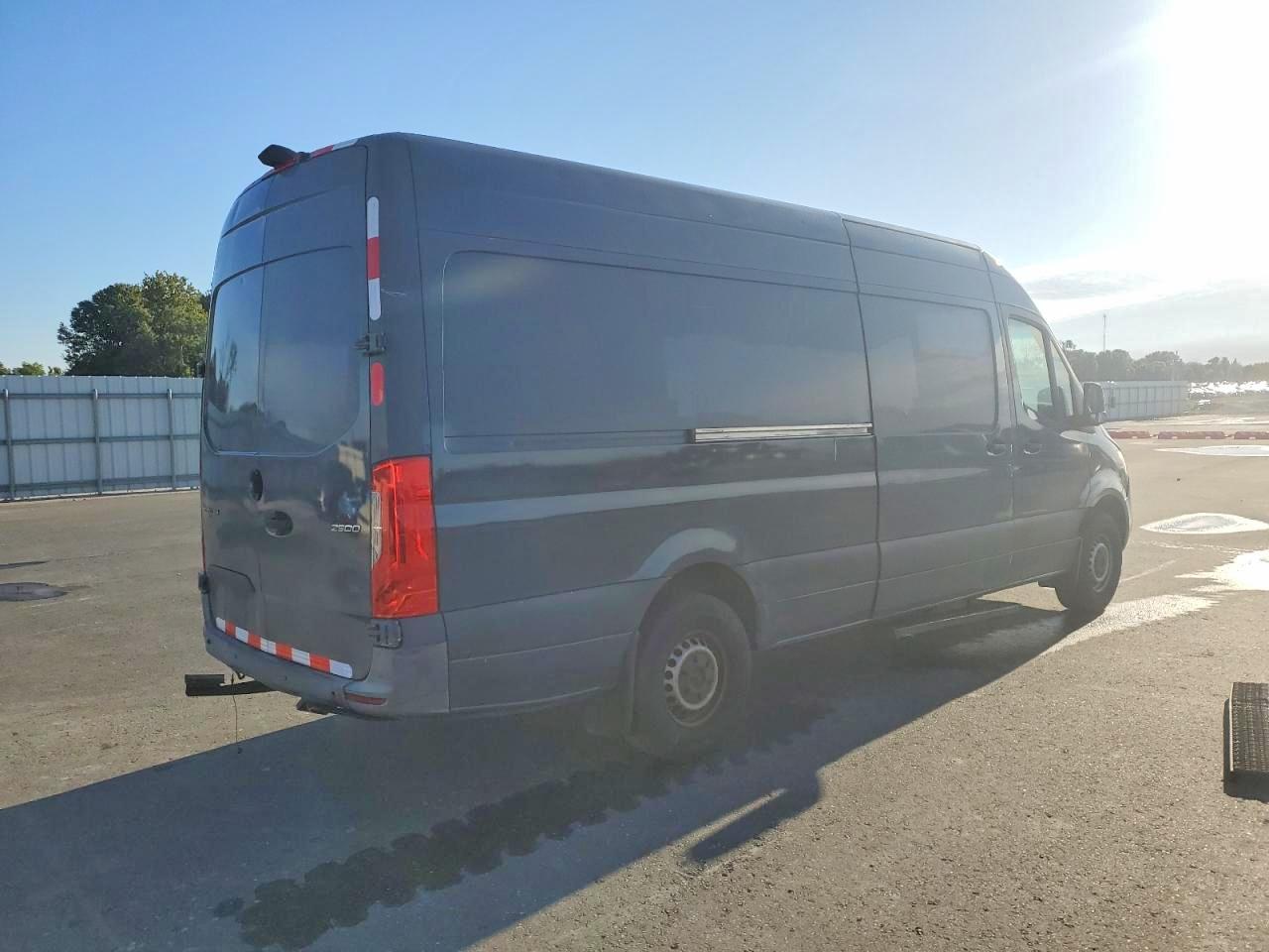 2019 Mercedes-Benz Sprinter 2500/3500 - Image 4