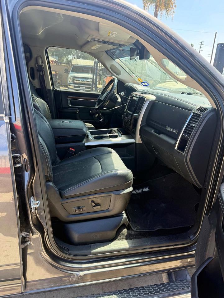 2018 Ram 3500 Laramie - Image 5