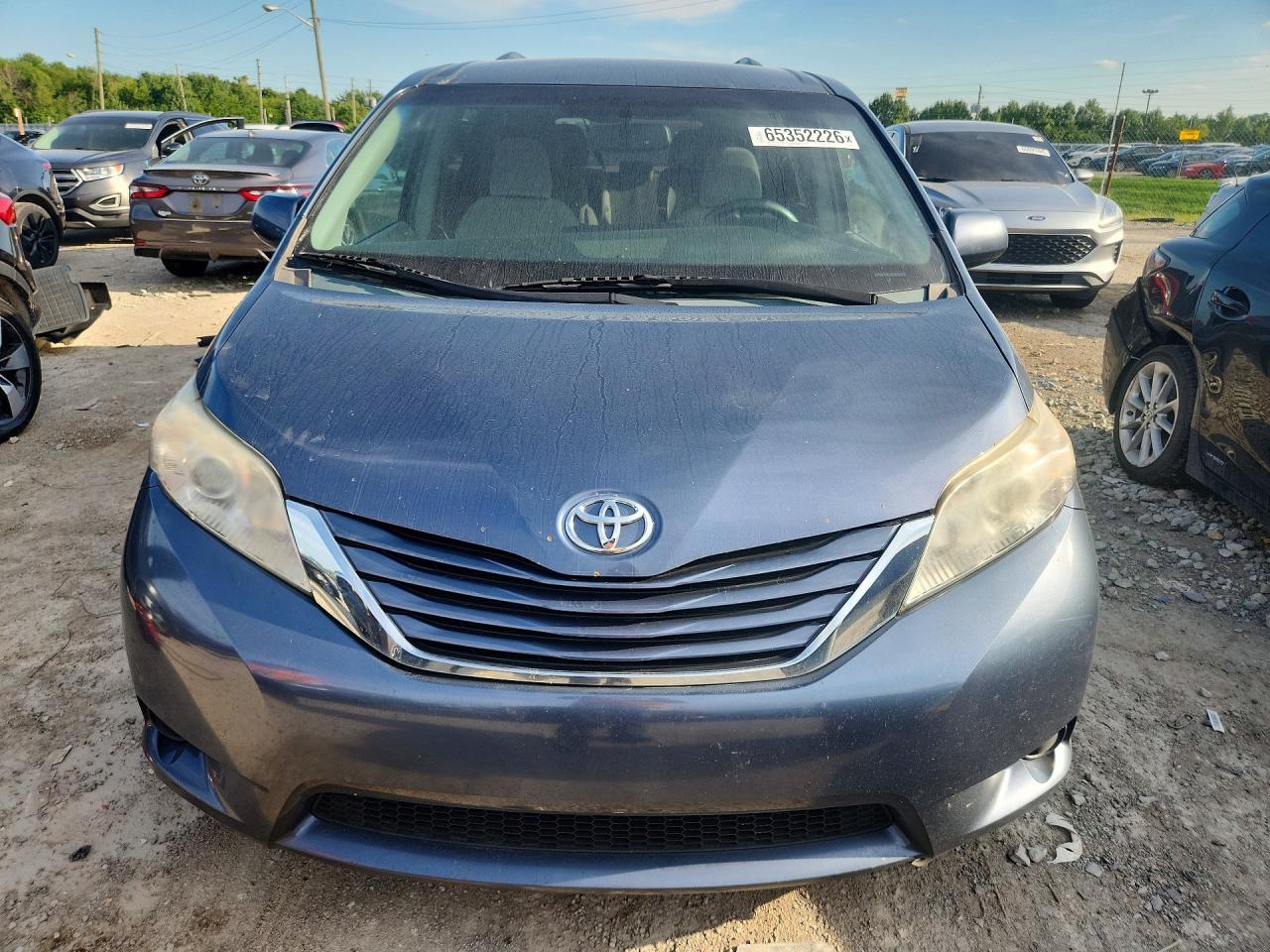 2015 Toyota Sienna Le - Фото 5