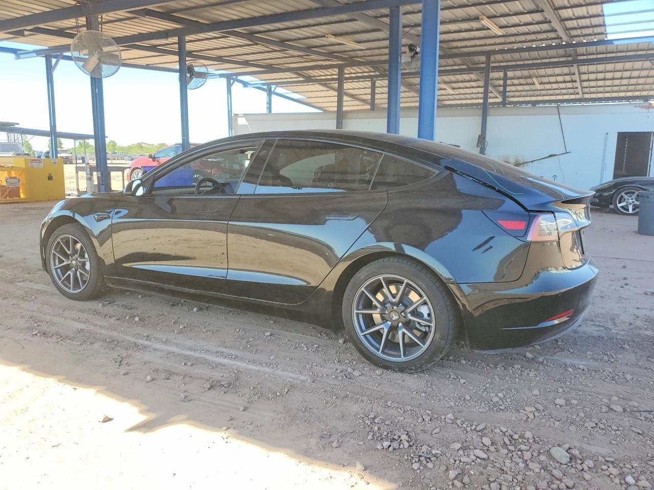 2021 Tesla Model 3 - Фото 2