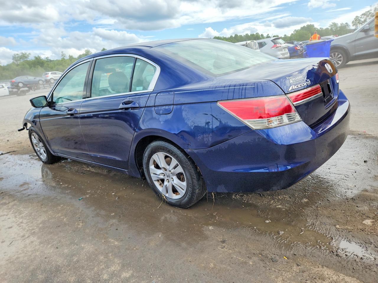2011 Honda Accord Lxp - Фото 2