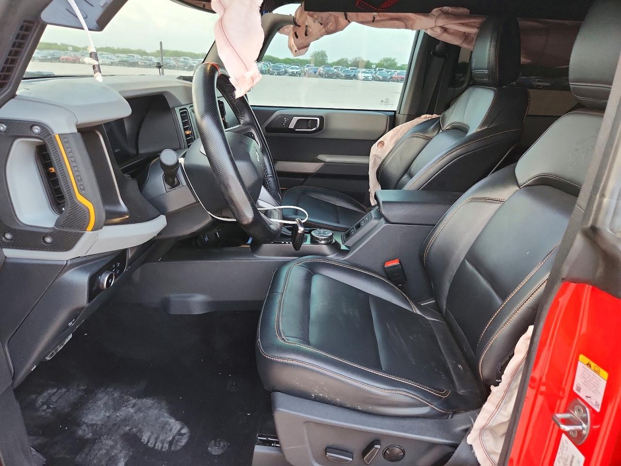 2023 Ford Bronco Base - Image 7