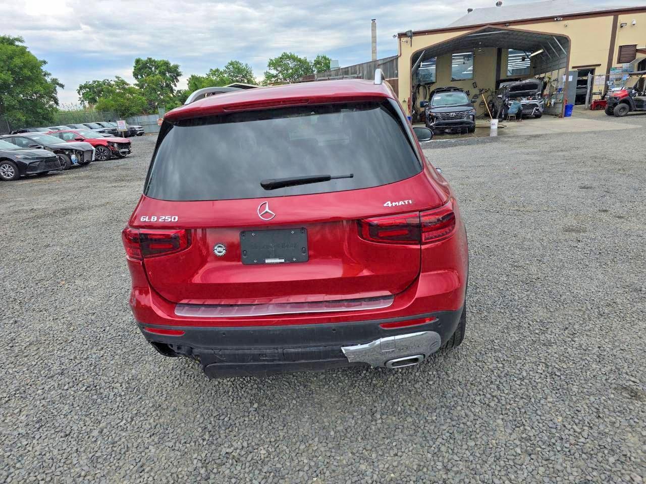 2024 Mercedes-Benz Glb 250 4Matic - Image 6