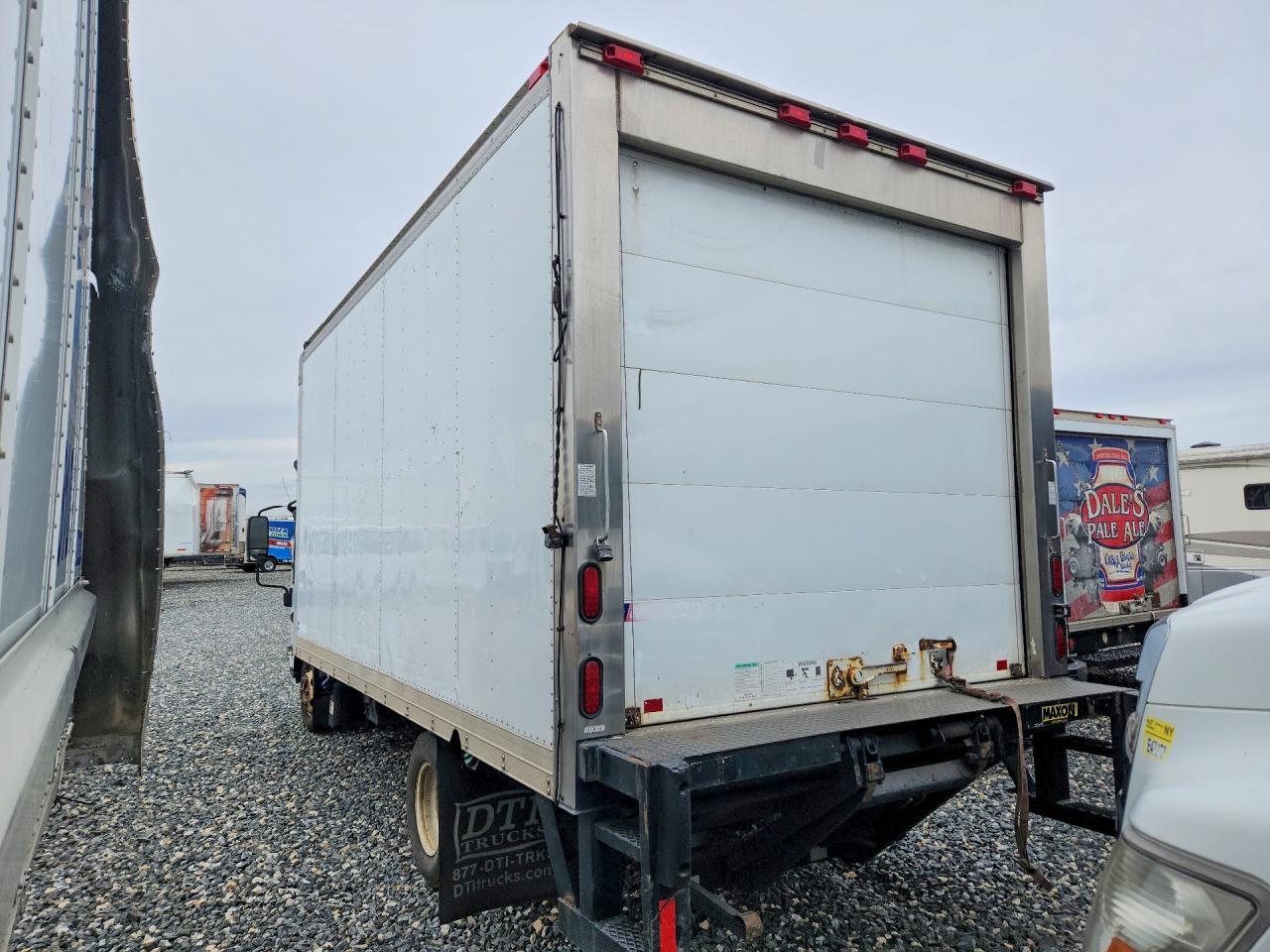 2011 Isuzu Npr - Image 2