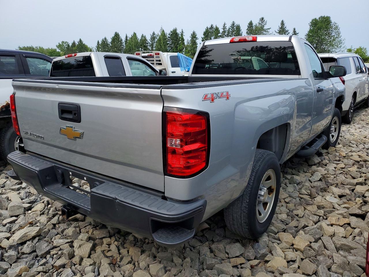 2016 Chevrolet Silverado K1500/K1500 Ls - Image 3
