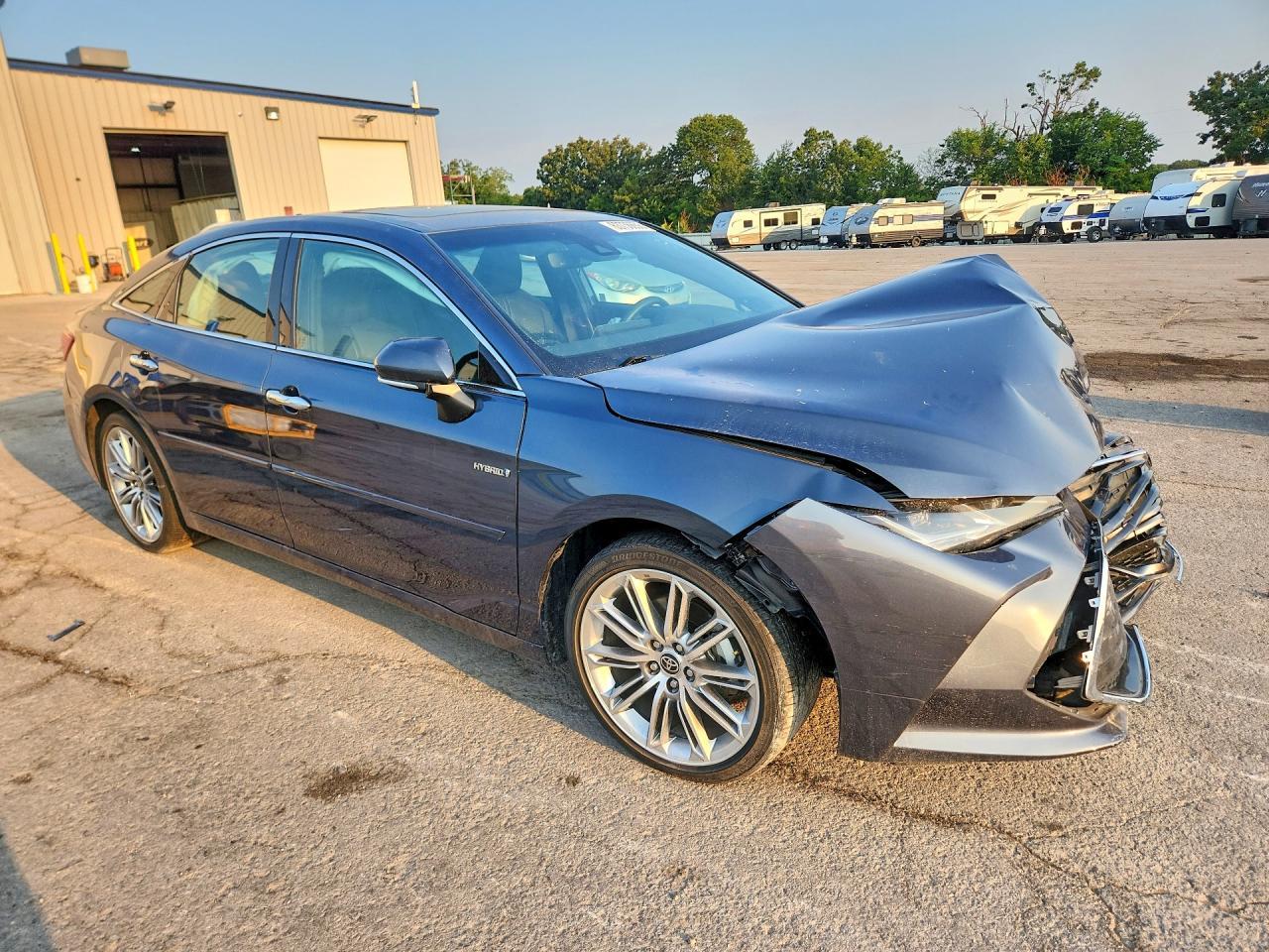 2021 Toyota Avalon Limited - Фото 4