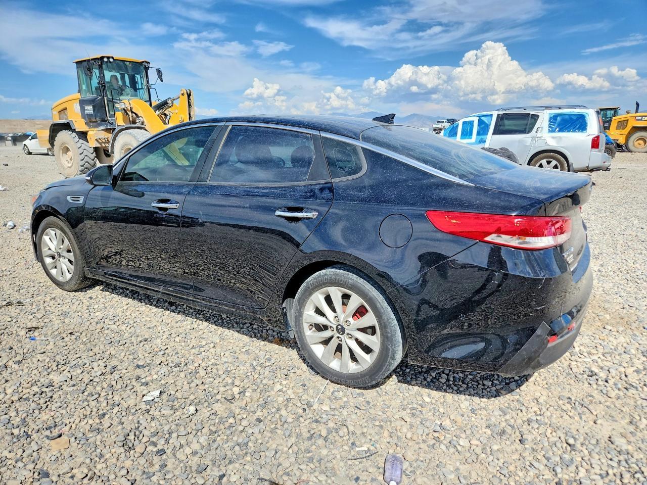2016 Kia Optima Ex - Image 2