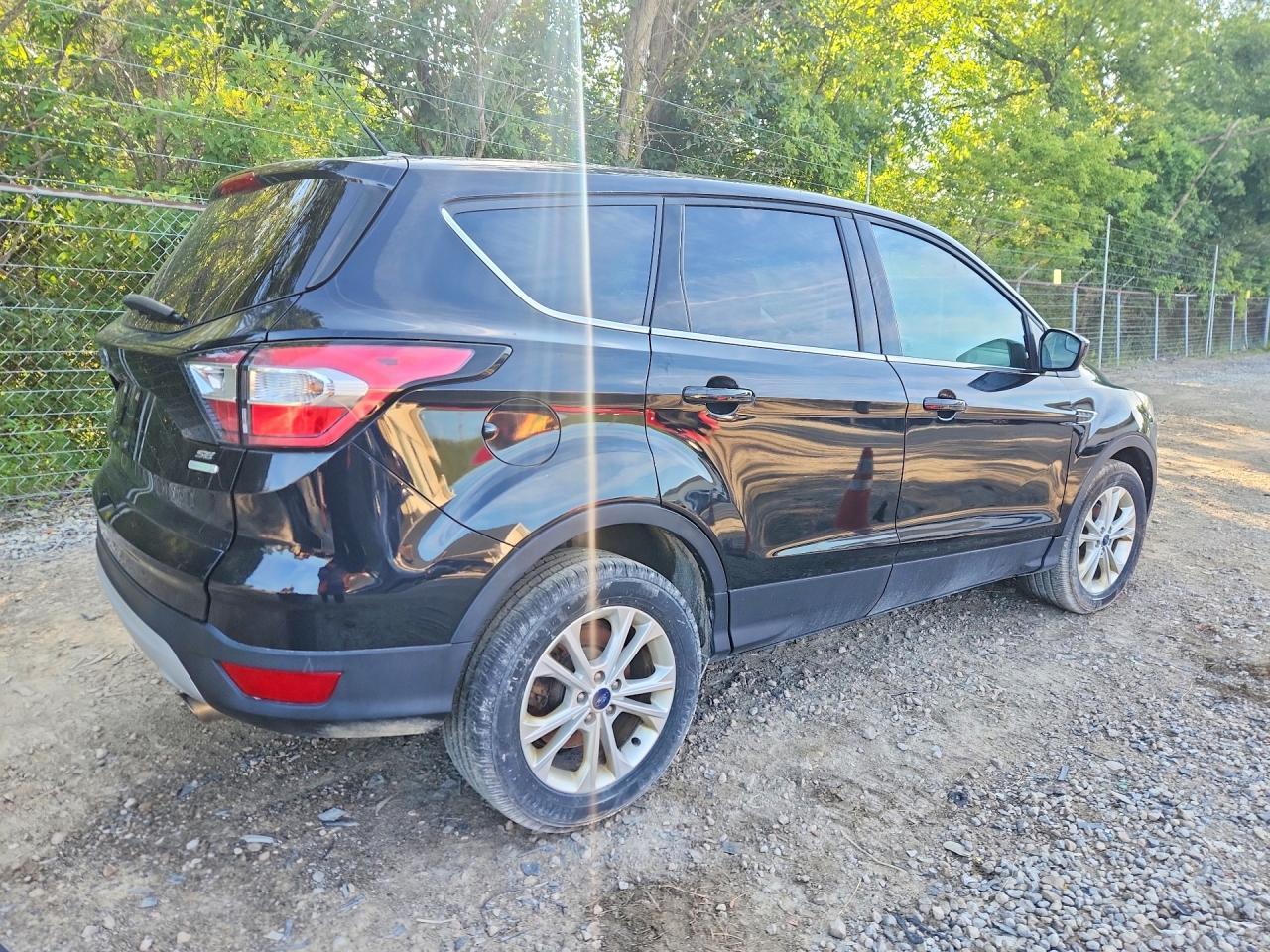 2017 Ford Escape Se - Фото 3