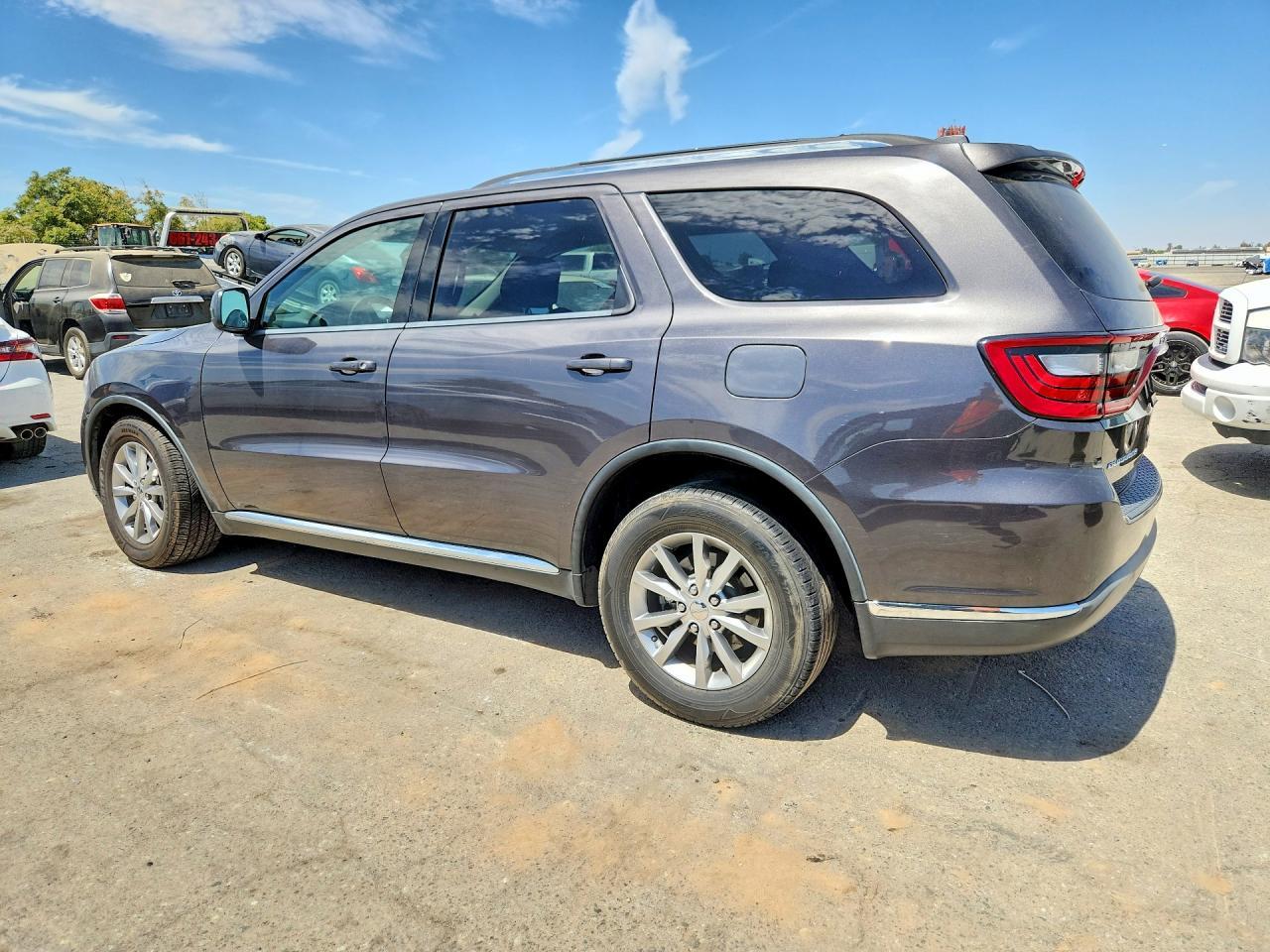 2017 Dodge Durango Sxt - Фото 2