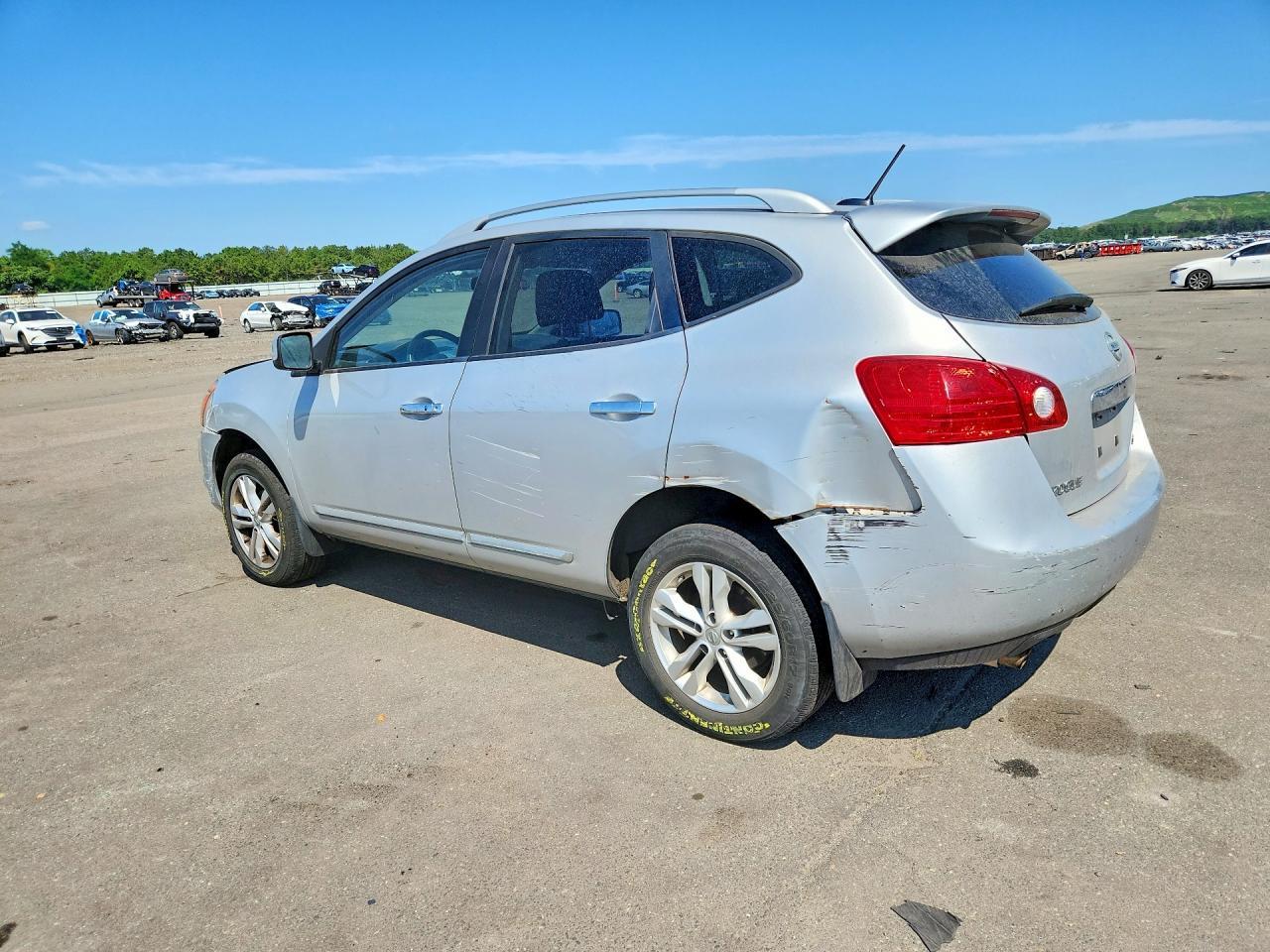 2013 Nissan Rogue S - Фото 2