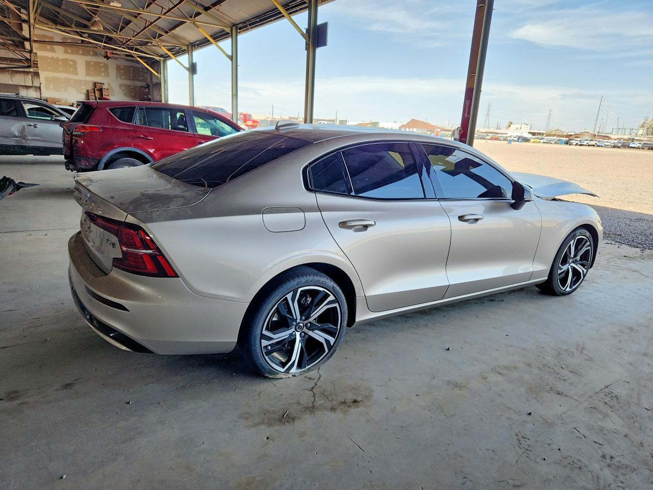 2024 Volvo S60 Core - Фото 3