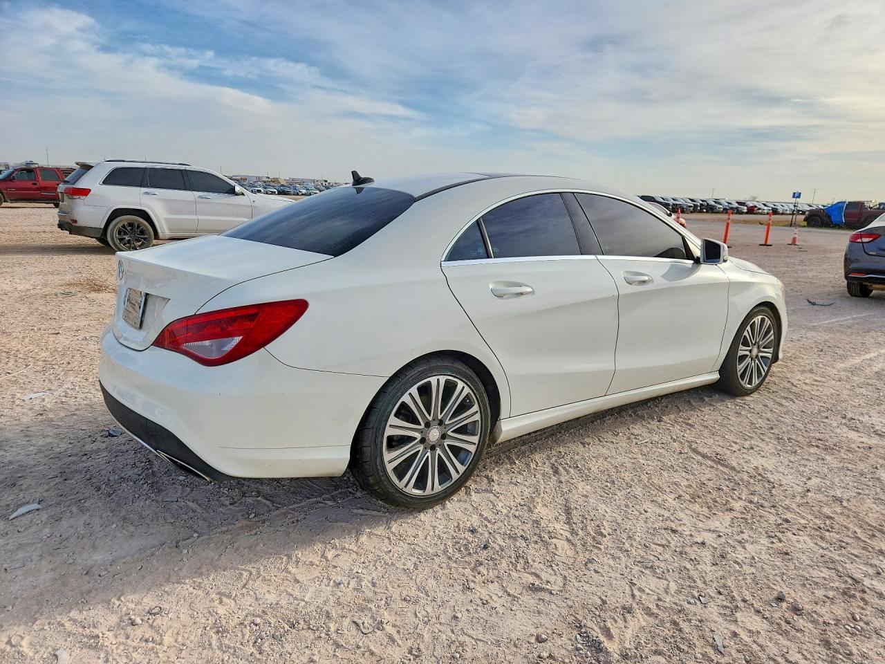 2017 Mercedes-Benz Cla 250 - Фото 3