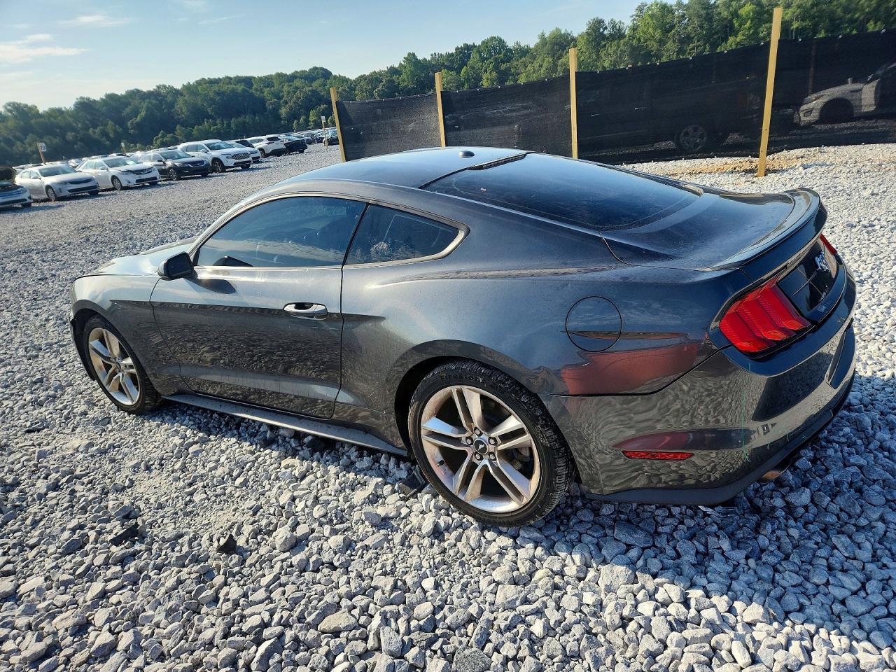 2020 Ford Mustang - Фото 2